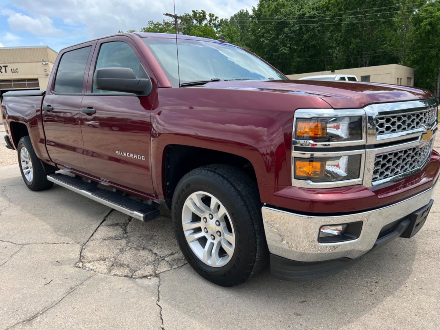 2014 Maroon /Gray Chevrolet Silverado 1500 LT (3GCPCREC4EG) with an 5.3L V8 engine, Automatic transmission, located at 4520 Airline Hwy, Baton Rouge, LA, 70805, (225) 357-1497, 30.509325, -91.145432 - 2014 Chevrolet Silverado Crew Cab LT ***One Owner*** 5.3 V8 Gas, 146K Miles, Power Windows, Locks & Mirrors, Good Tires, Bed Cover, Tow Pkg. FOR INFO PLEASE CONTACT JEFF AT 225 357-1497 CHECK OUT OUR A+ RATING WITH THE BETTER BUSINESS BUREAU WE HAVE BEEN A FAMILY OWNED AND OPERATED BUSINESS AT THE S - Photo#3